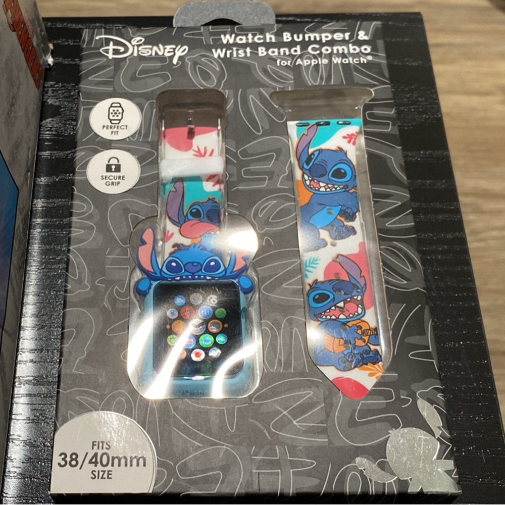 Disney Stitch Blue and White Apple Watch Band Set